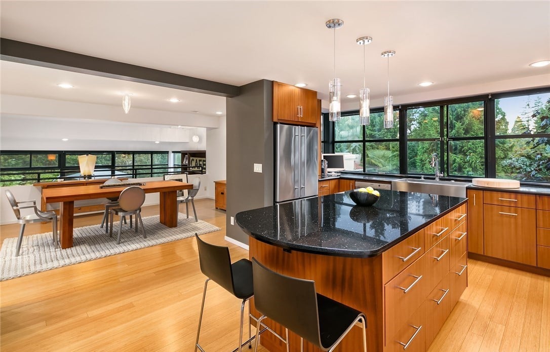 1546 Madrona Dr
