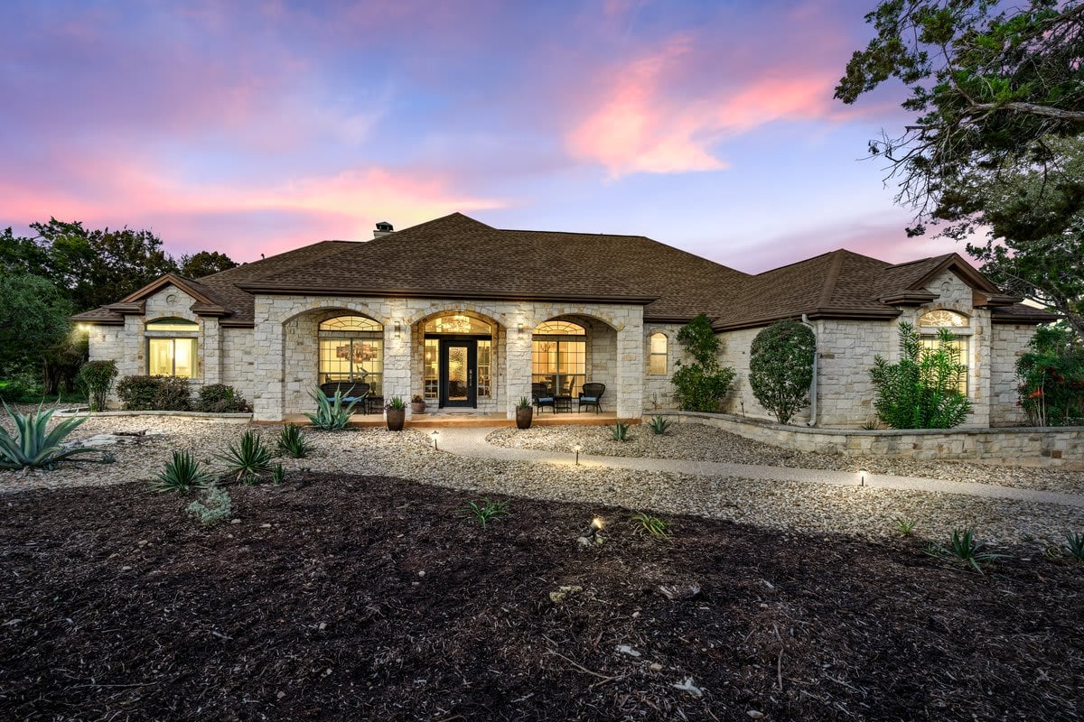 Hill Country Oasis