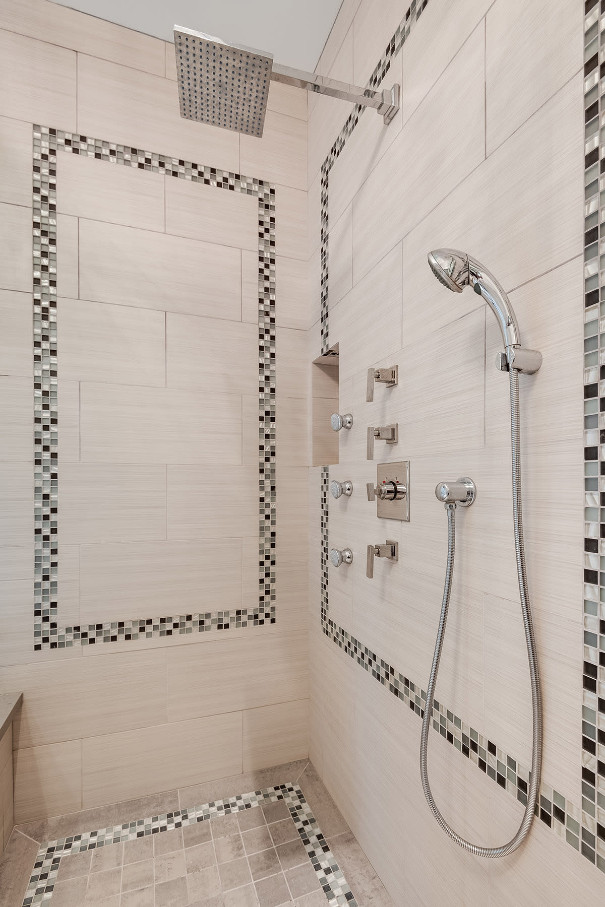 1600 Benedict Canyon Dr