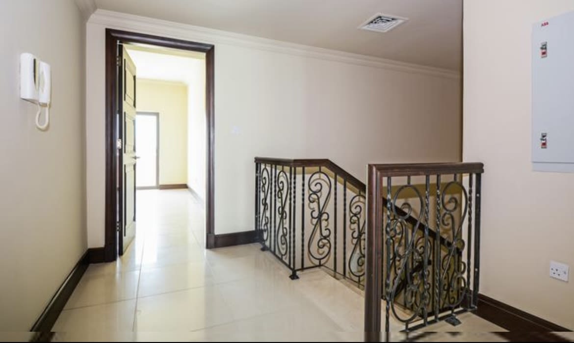 Golden Mile,Penthouse