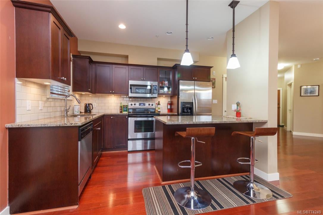 B106-201 Nursery Hill Dr, View Royal