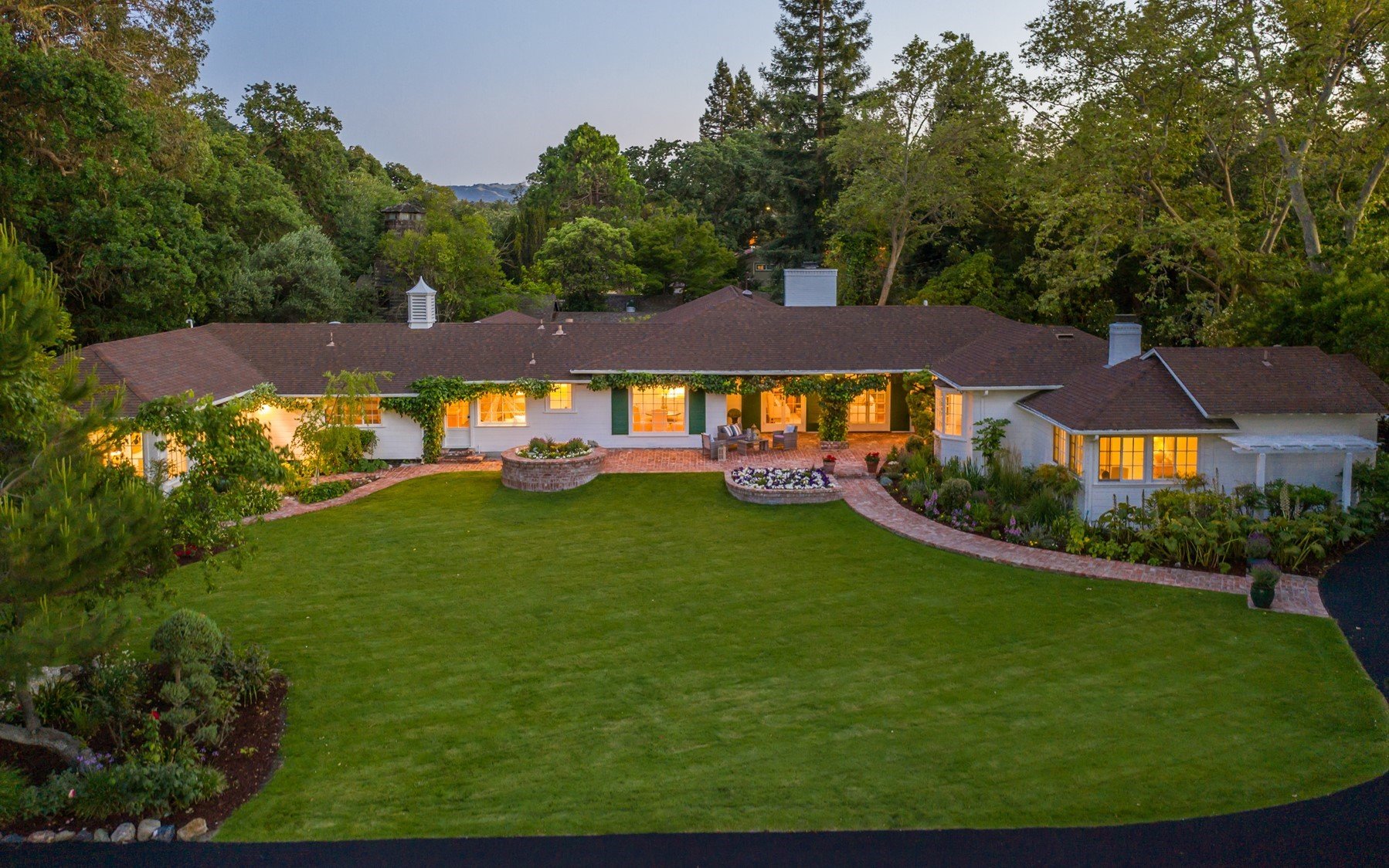160 Alderwood Rd