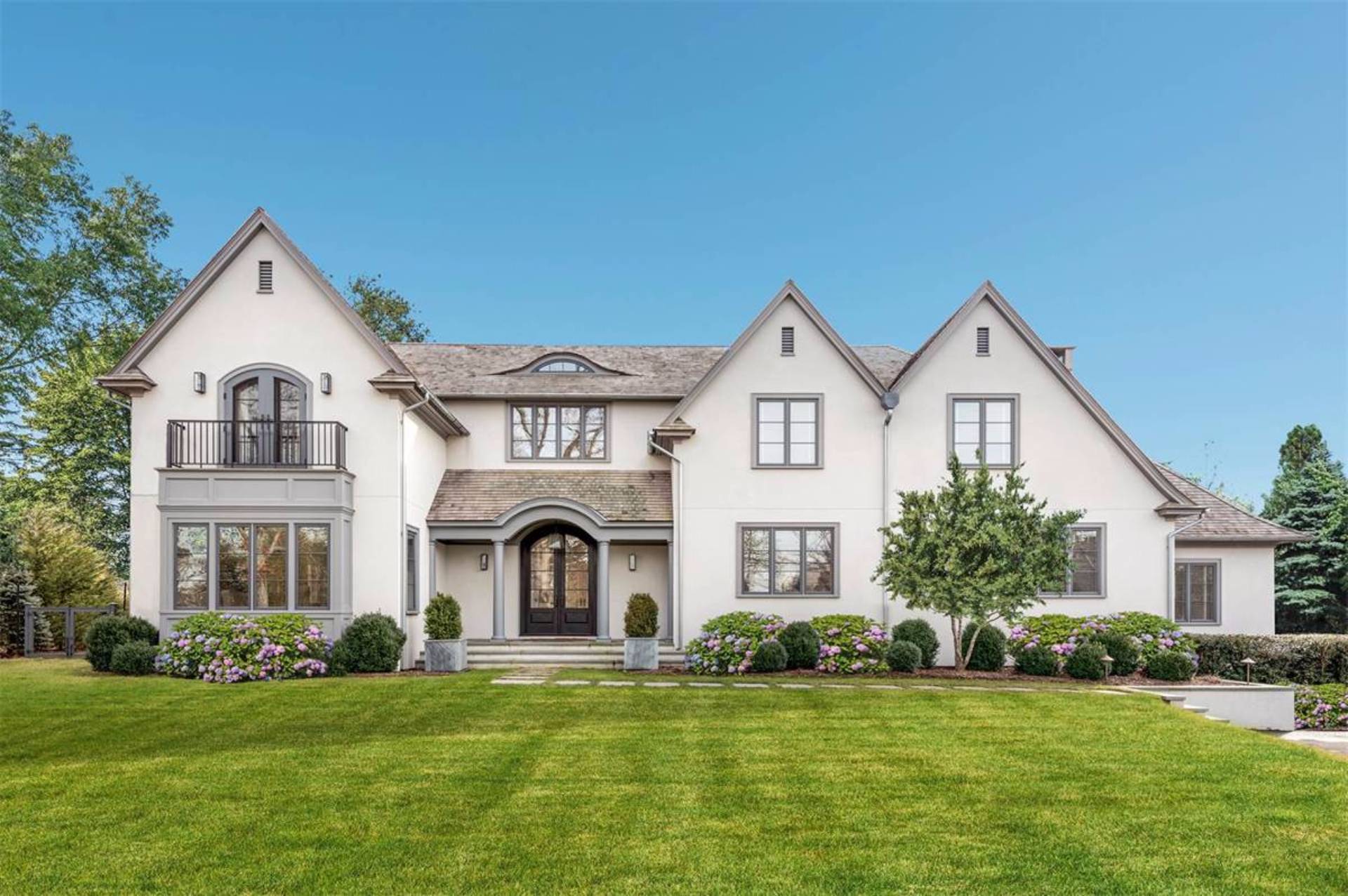 52 Noyac Bay Ave