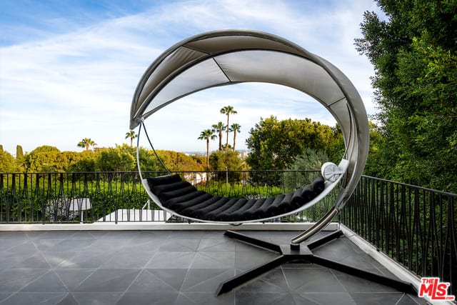 Eminence Azure