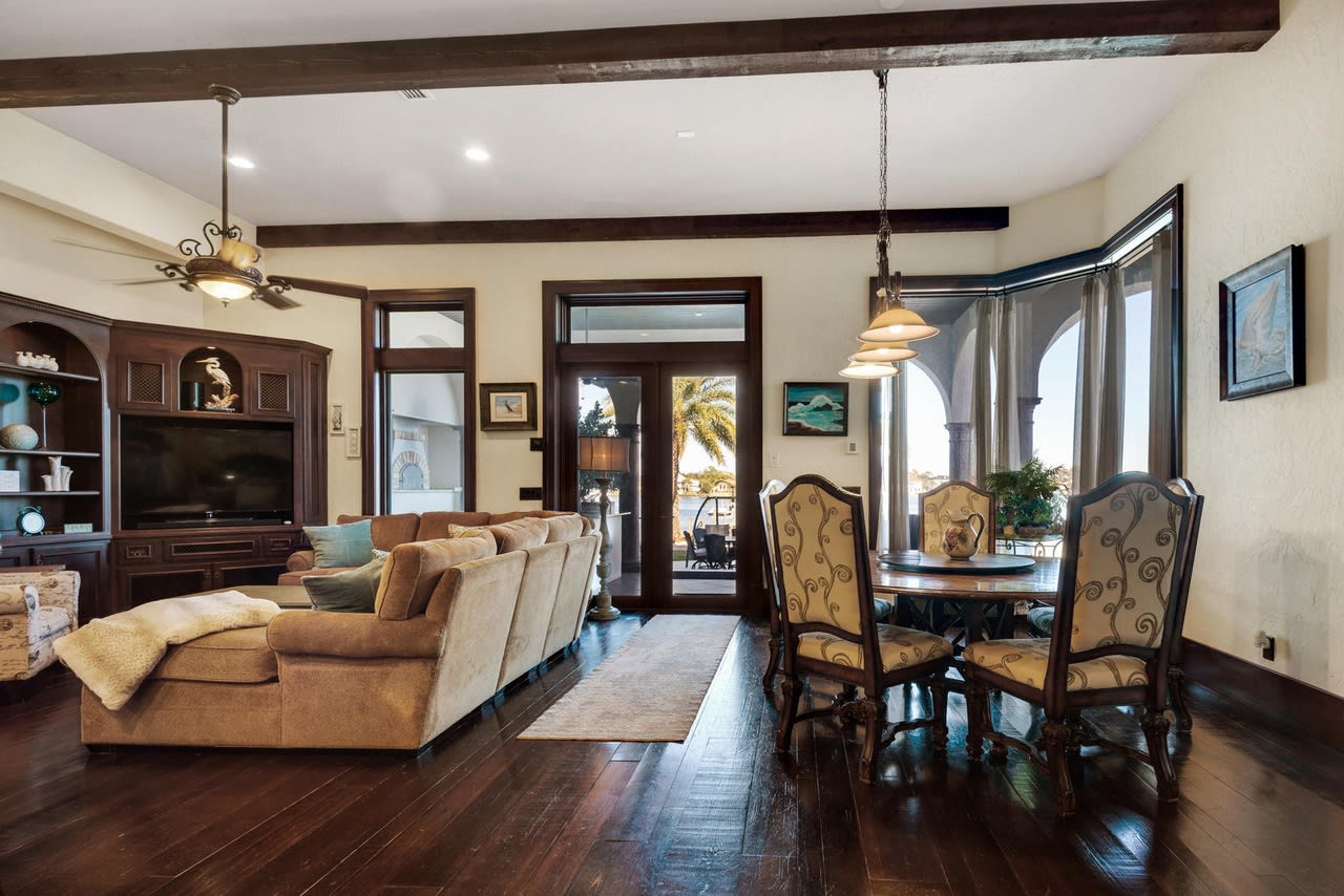5236 Finisterre Drive