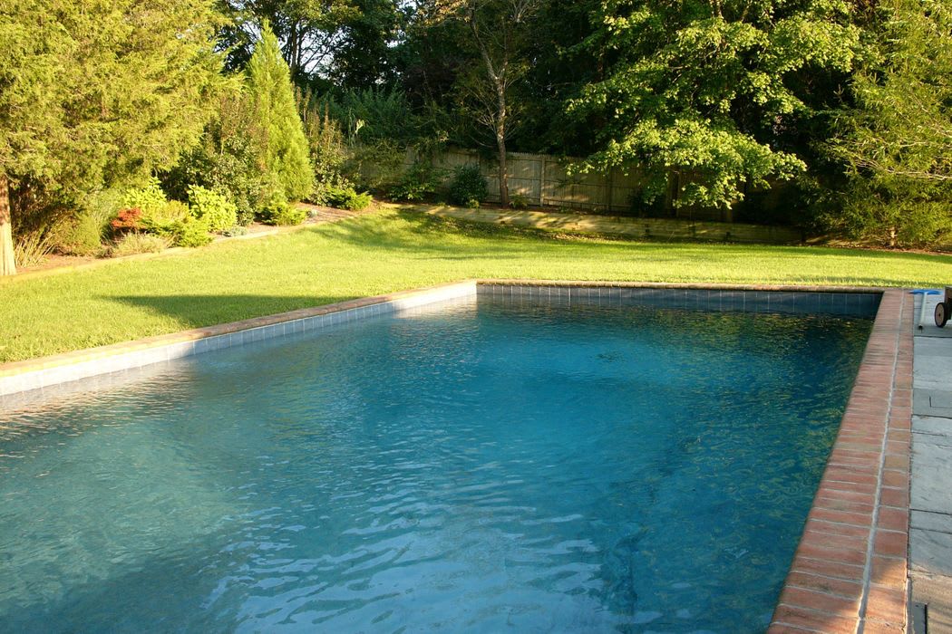 Light & Bright Contemporary with Pool