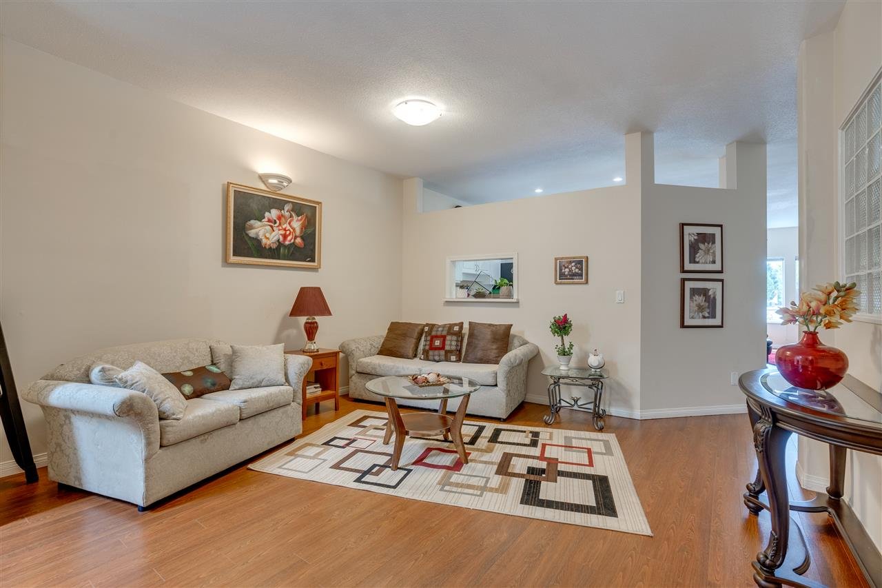 6-14788 105a Ave