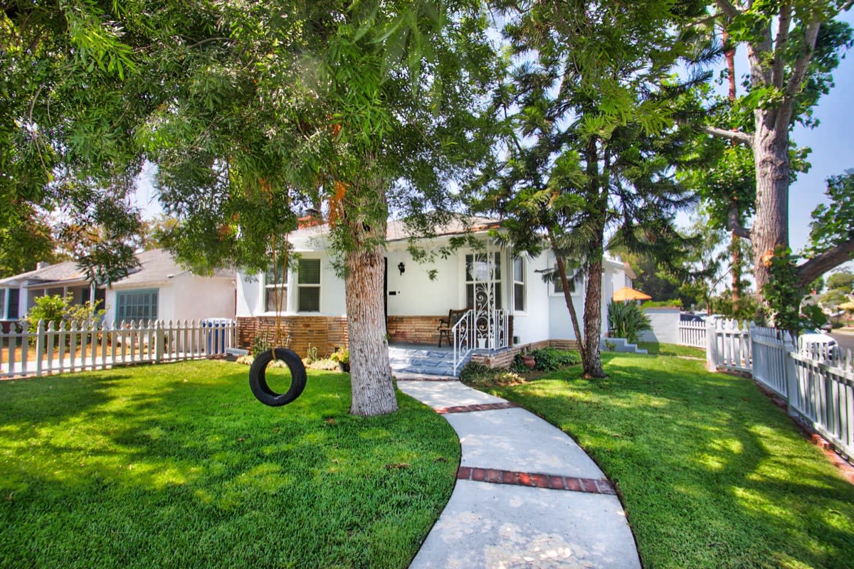 5005 Cartwright Ave Toluca Woods, CA