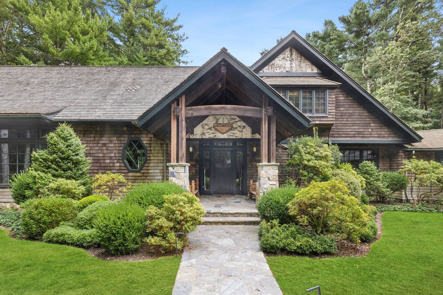 An Arts & Crafts Masterpiece in East Hampton