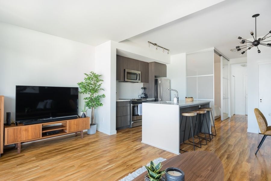 623-289 E 6th Ave