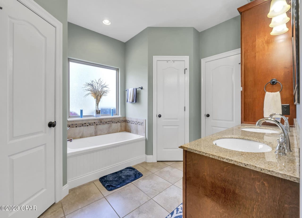 5612 DUNE CREEK Trail