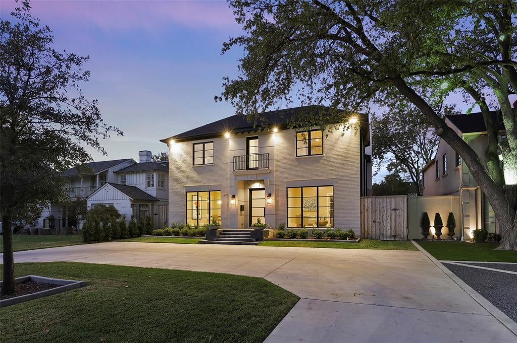 4512 Mockingbird Ln