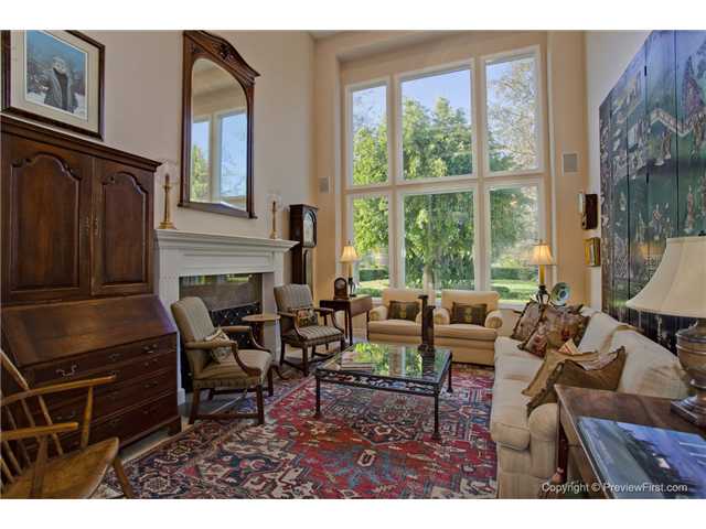 14323 Lake Dr