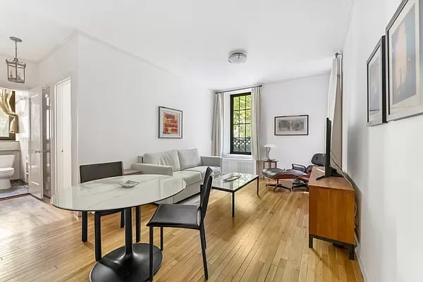 55 E 93rd Street Unit: 1E