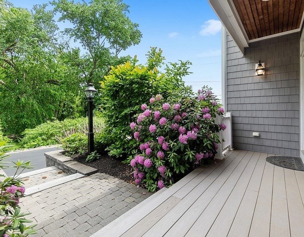 1 Sarah Jane Court