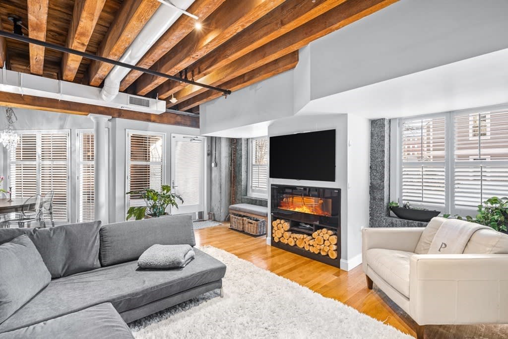 343 Commercial St, #104