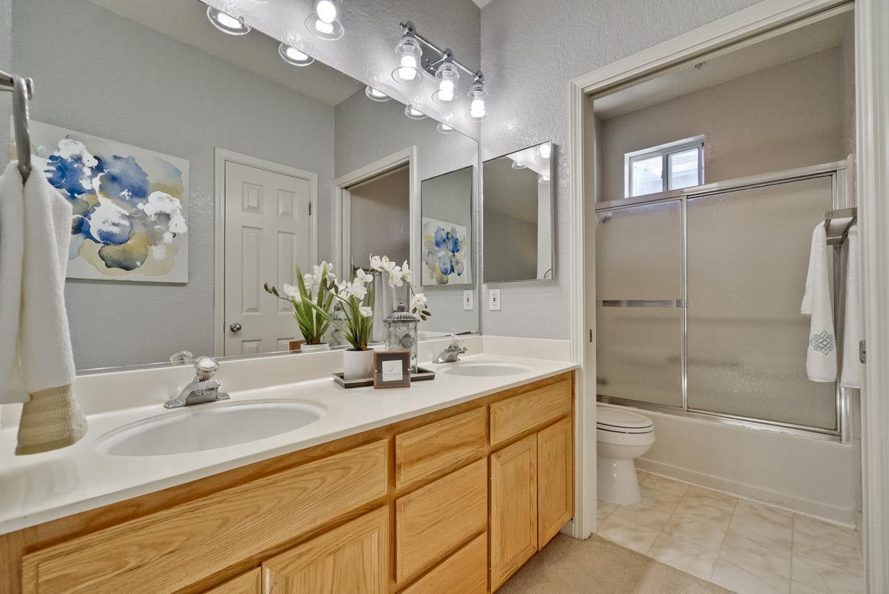 250 Santa Fe Terrace #205
