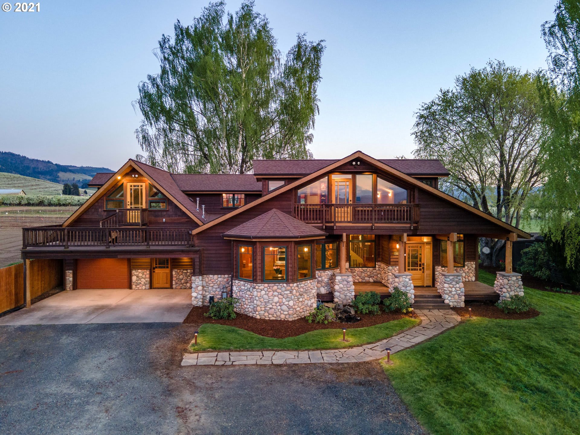 2625 Paasch Dr
