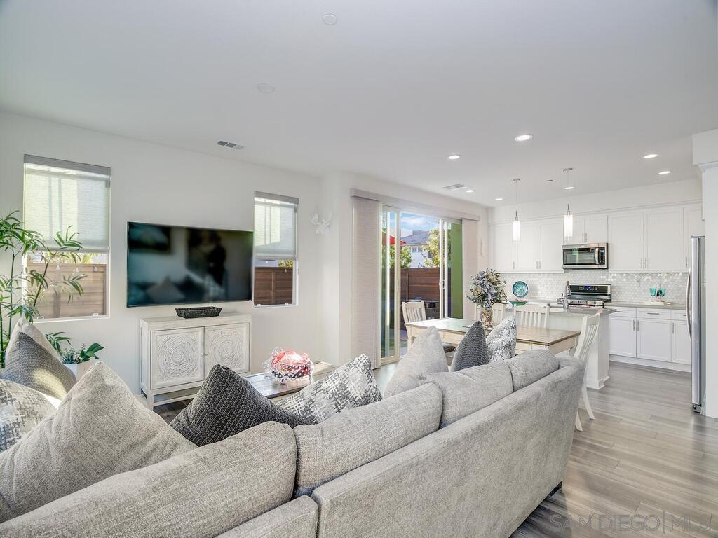 2061 TANGO LOOP, #2