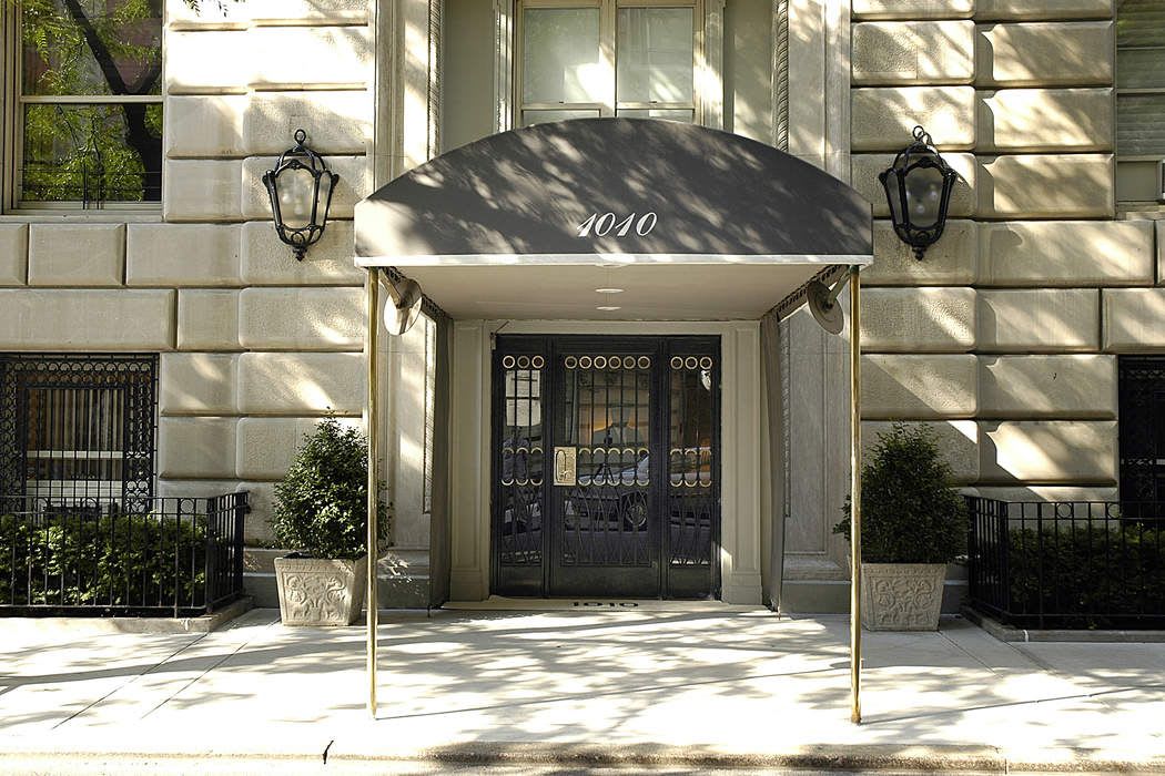 1010 Fifth Avenue