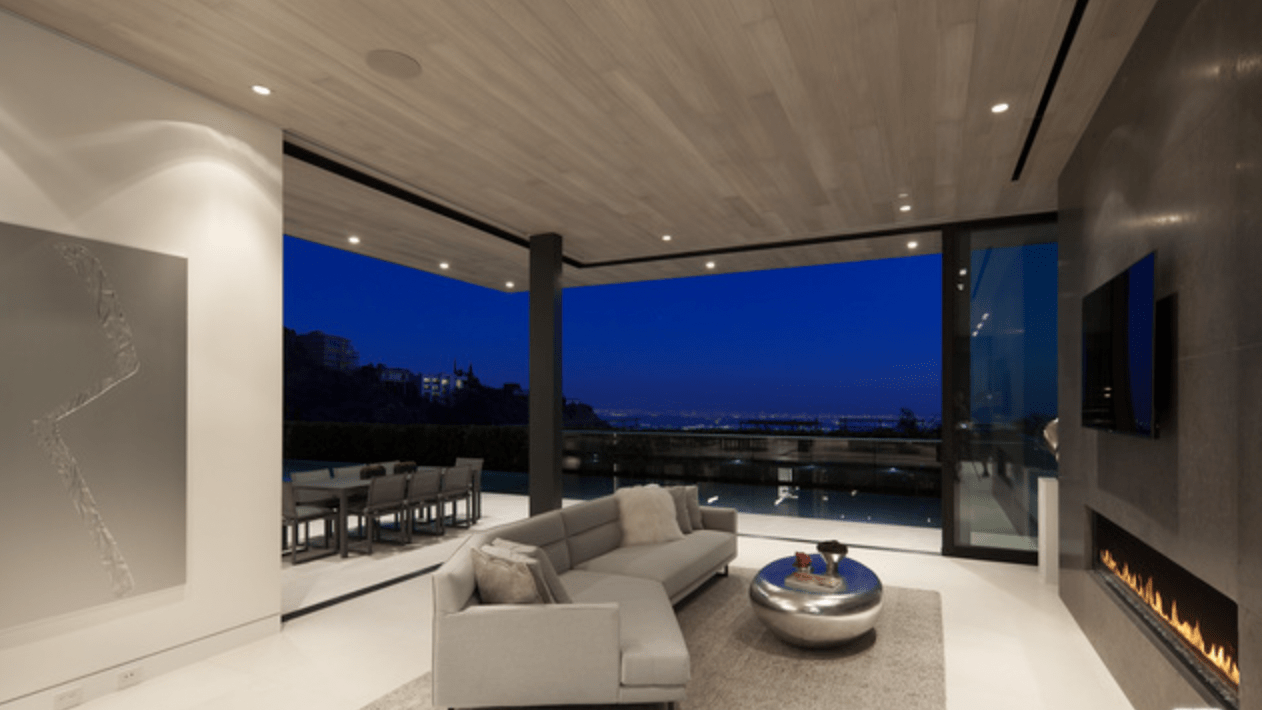 Crescent Chateau