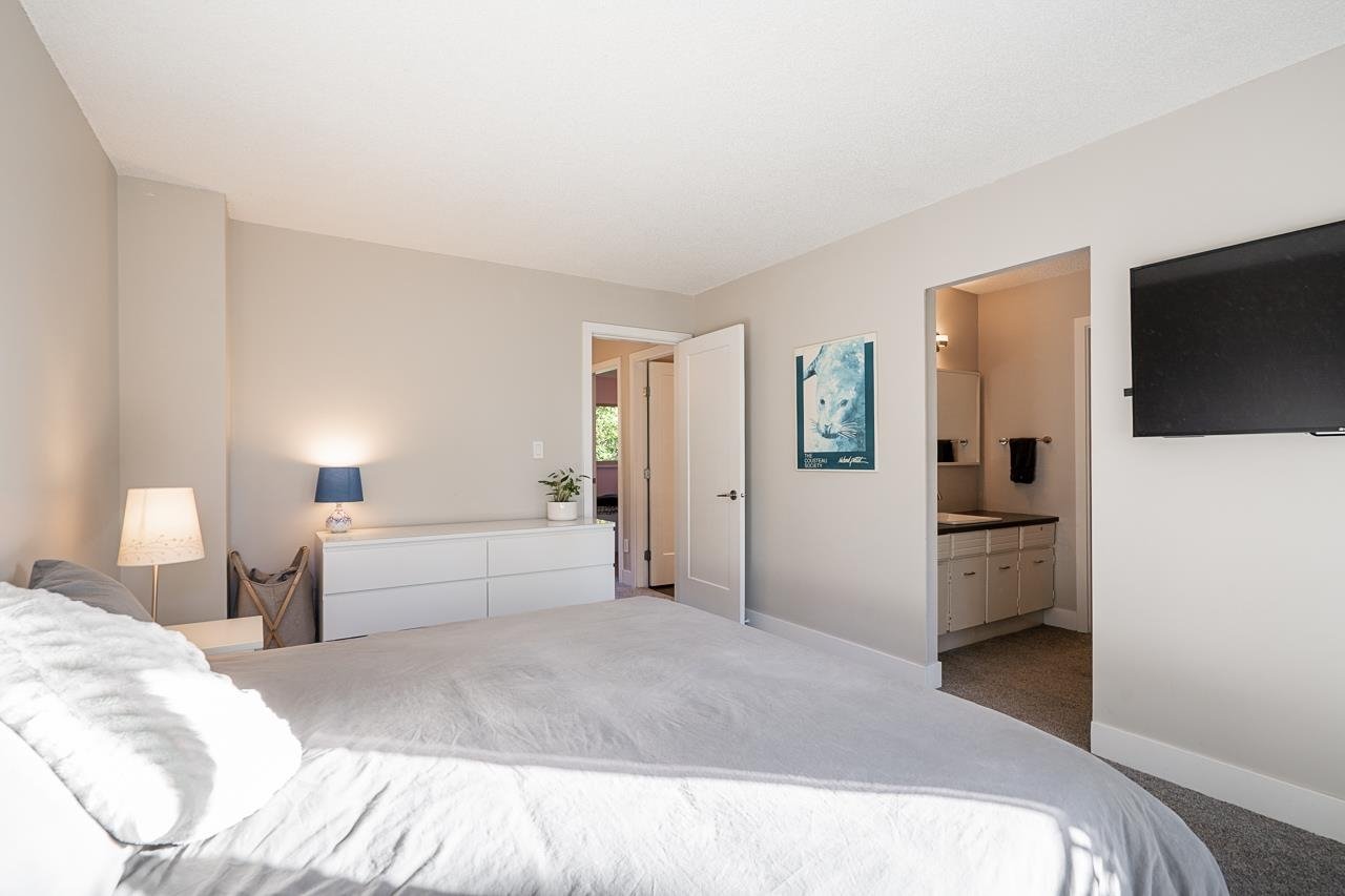 2076 Purcell Wy