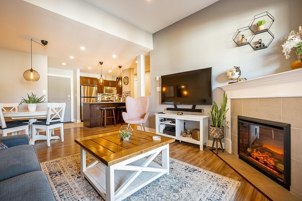 401-2468 Atkins Ave