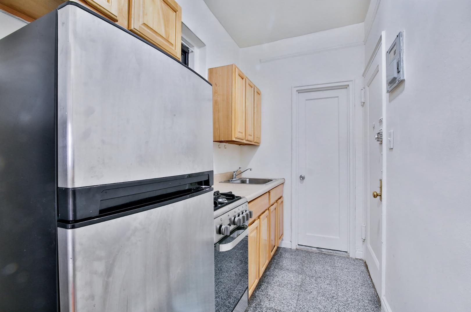 210 East 38th Street, Apt 2-B