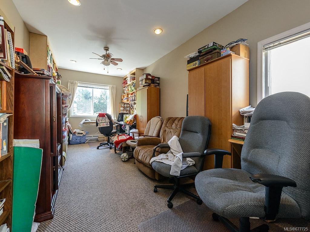 592 Atkins Ave, Langford