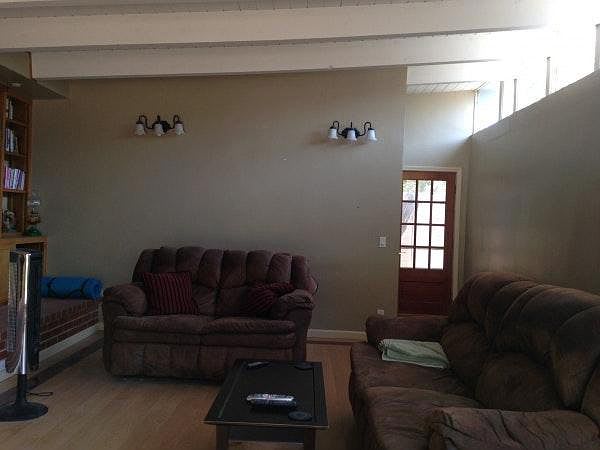 810 Rosita Rd