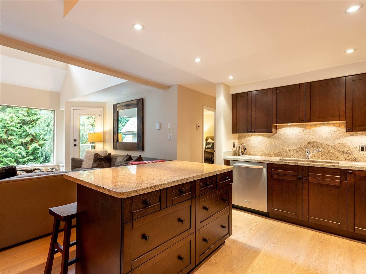 8-4636 Blackcomb Wy