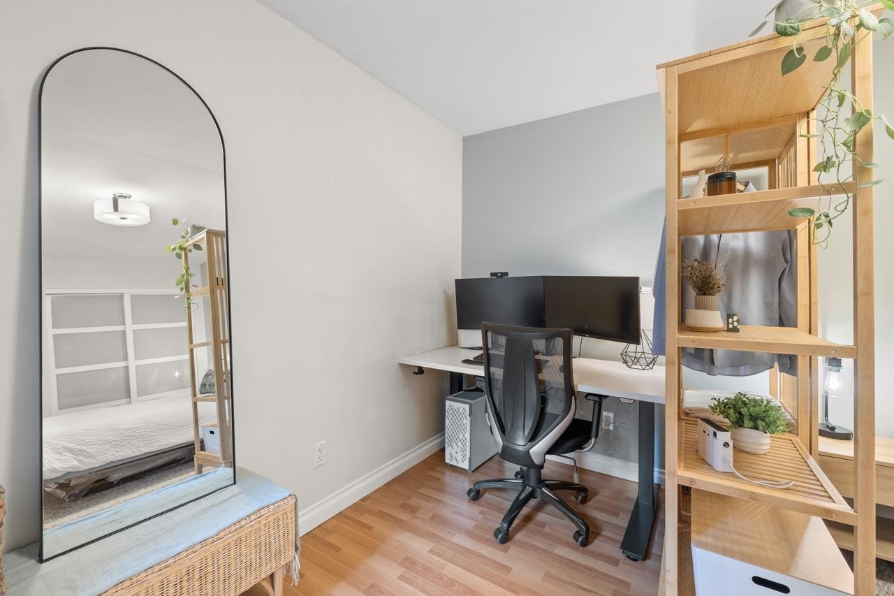 205-2212 Oxford Street, Vancouver
