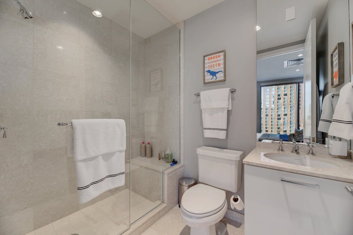 200 Congress Ave, #23F
