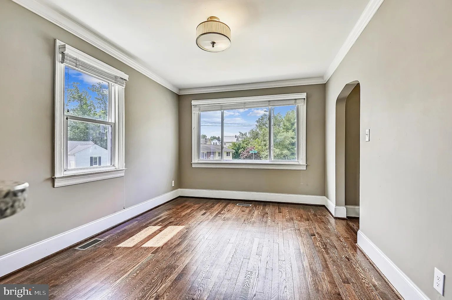1111 VERNON AVENUE