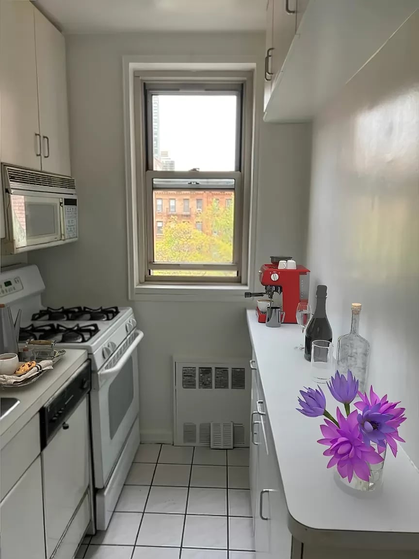 309 E 87th St #5M