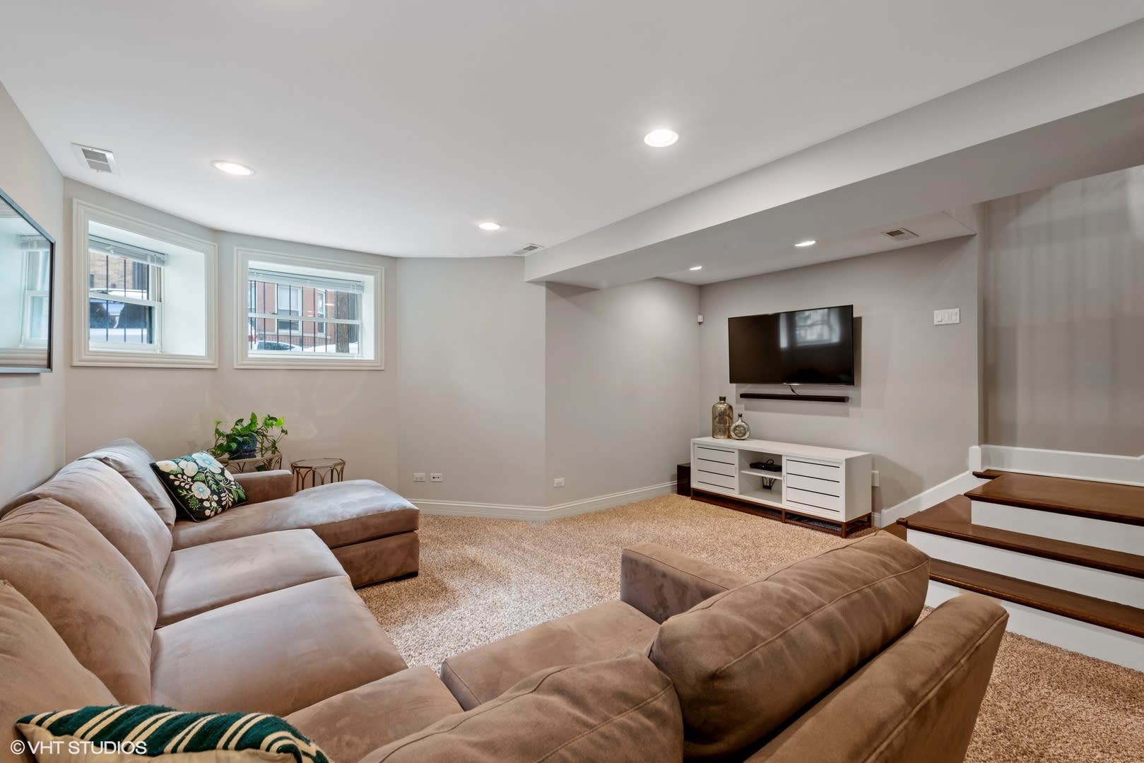 820 N Hermitage