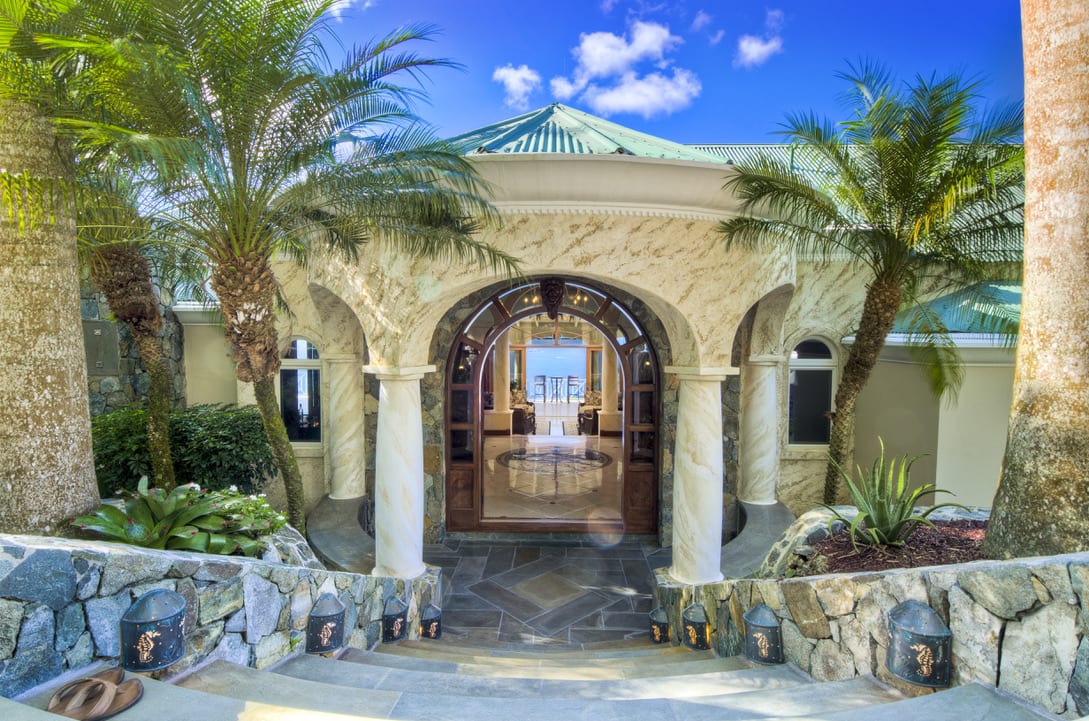 025 Mango Manor