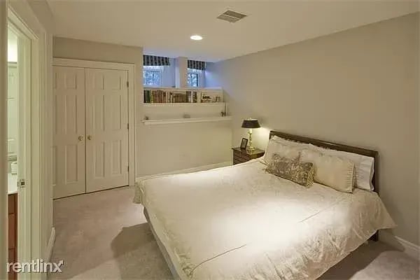 90 Marlborough St, #1