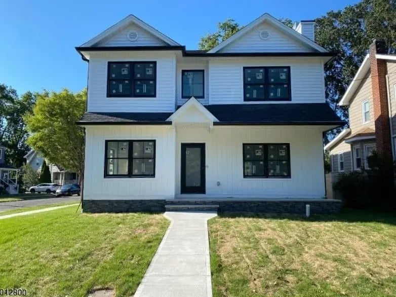 138 N Lehigh Ave