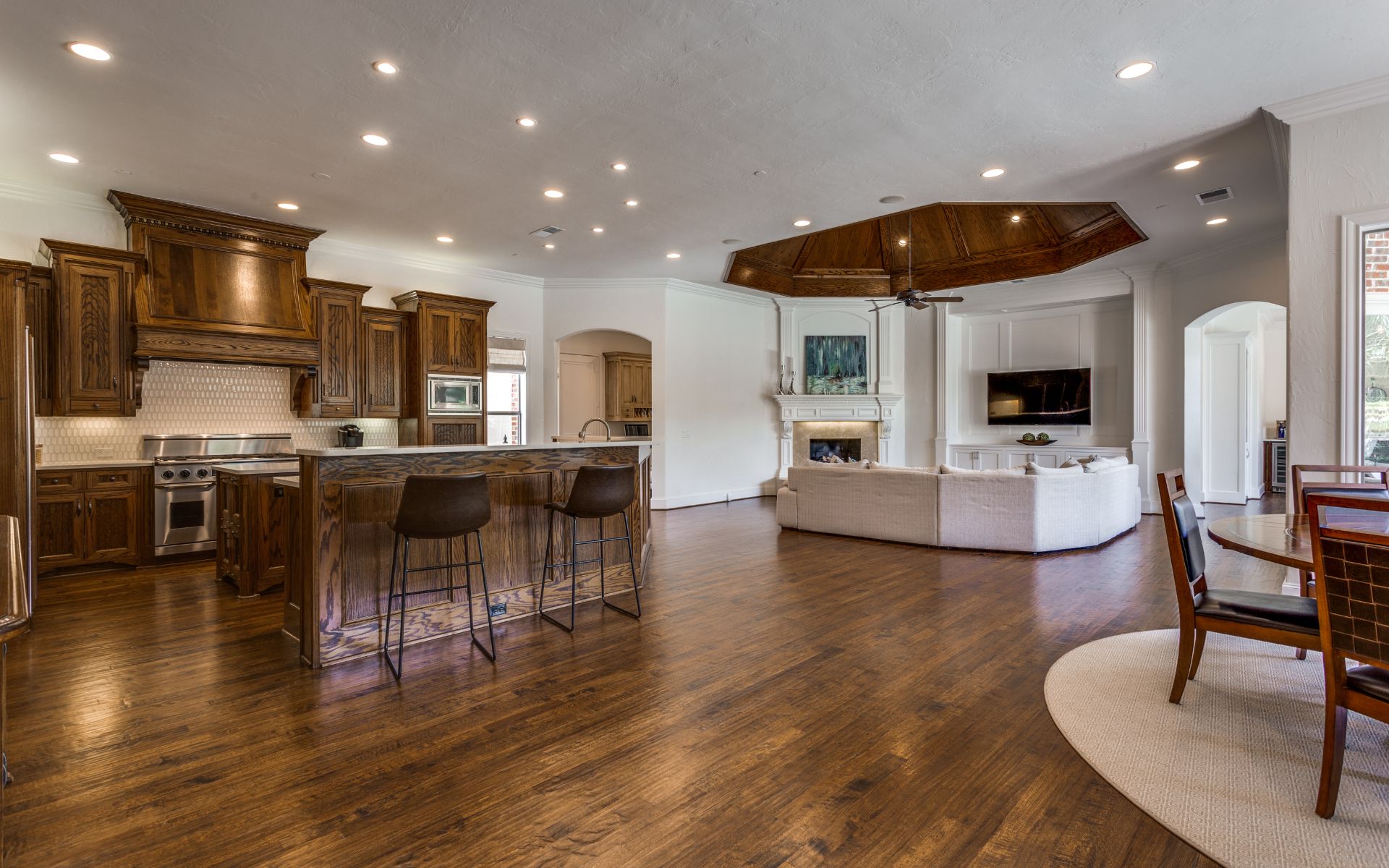 5933 Haley Way