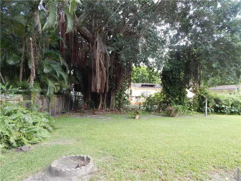 70 NW 103 St