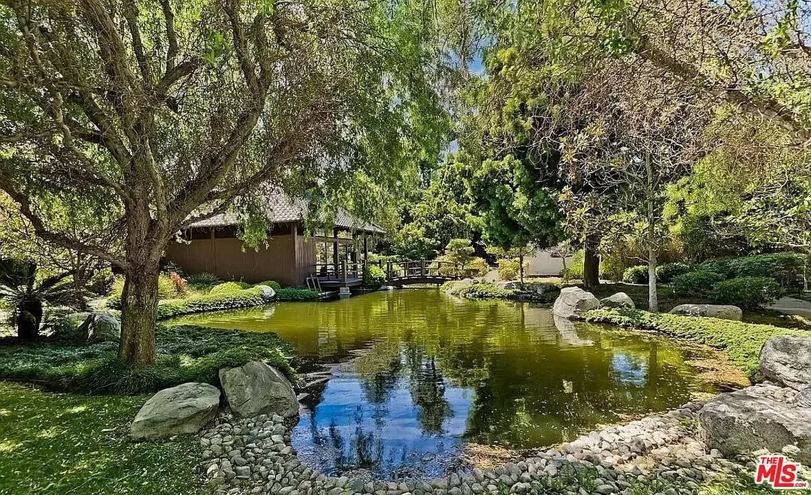 205 Ladera Dr