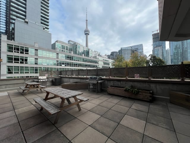 393 King St Unit: 501