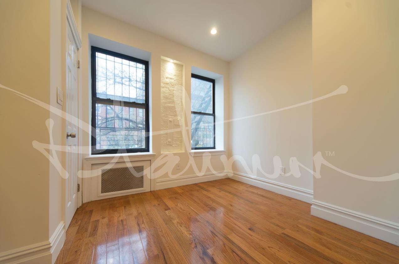 826 Ninth Avenue, Apt 4-FS