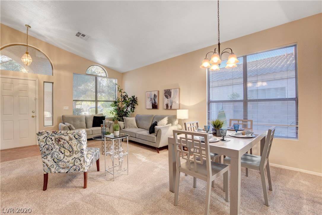 6136 Sandstone Mesa Dr