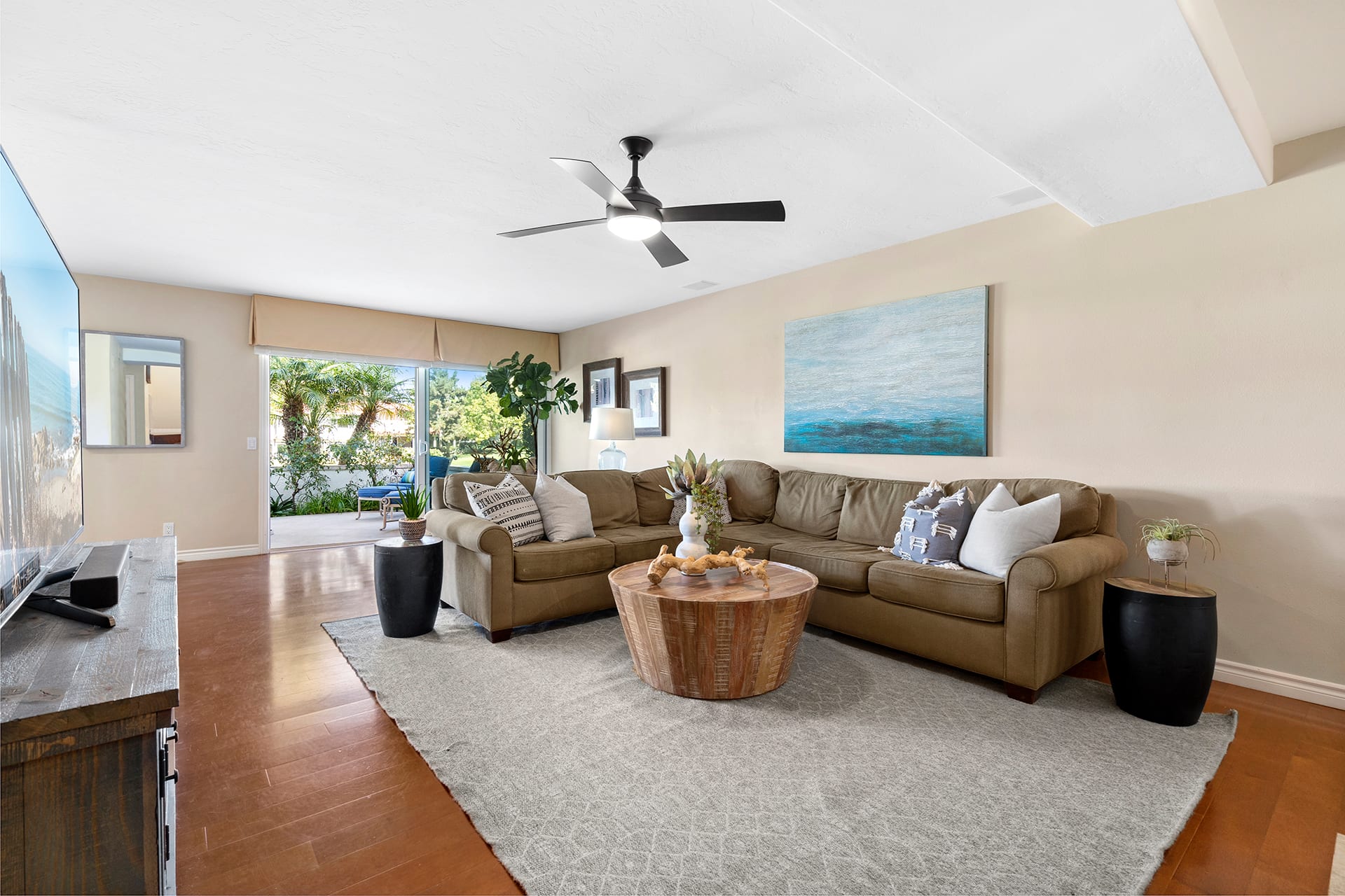 2135 Vista Laredo