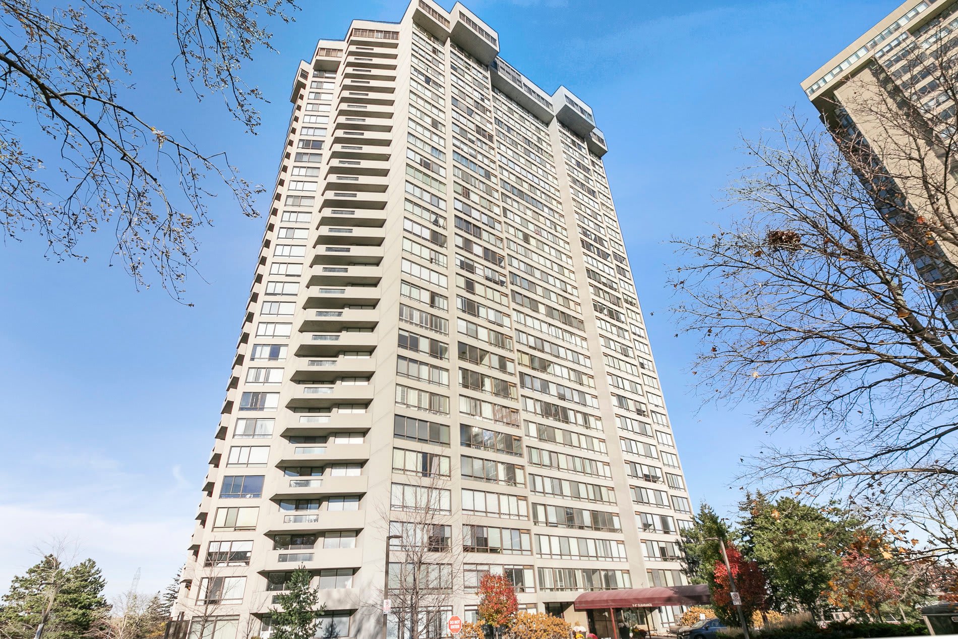 65 Skymark Drive 301