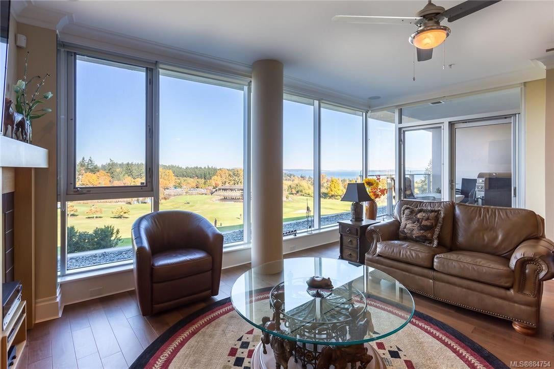 303-5332 Sayward Hill Cres