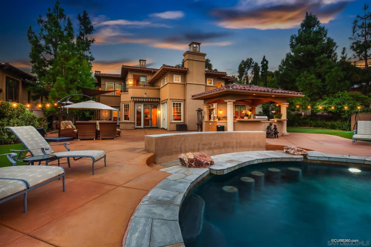5523 Meadows Del Mar