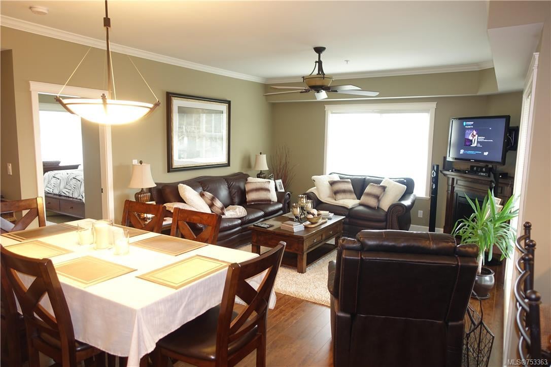 208-2881 Peatt Rd, Langford
